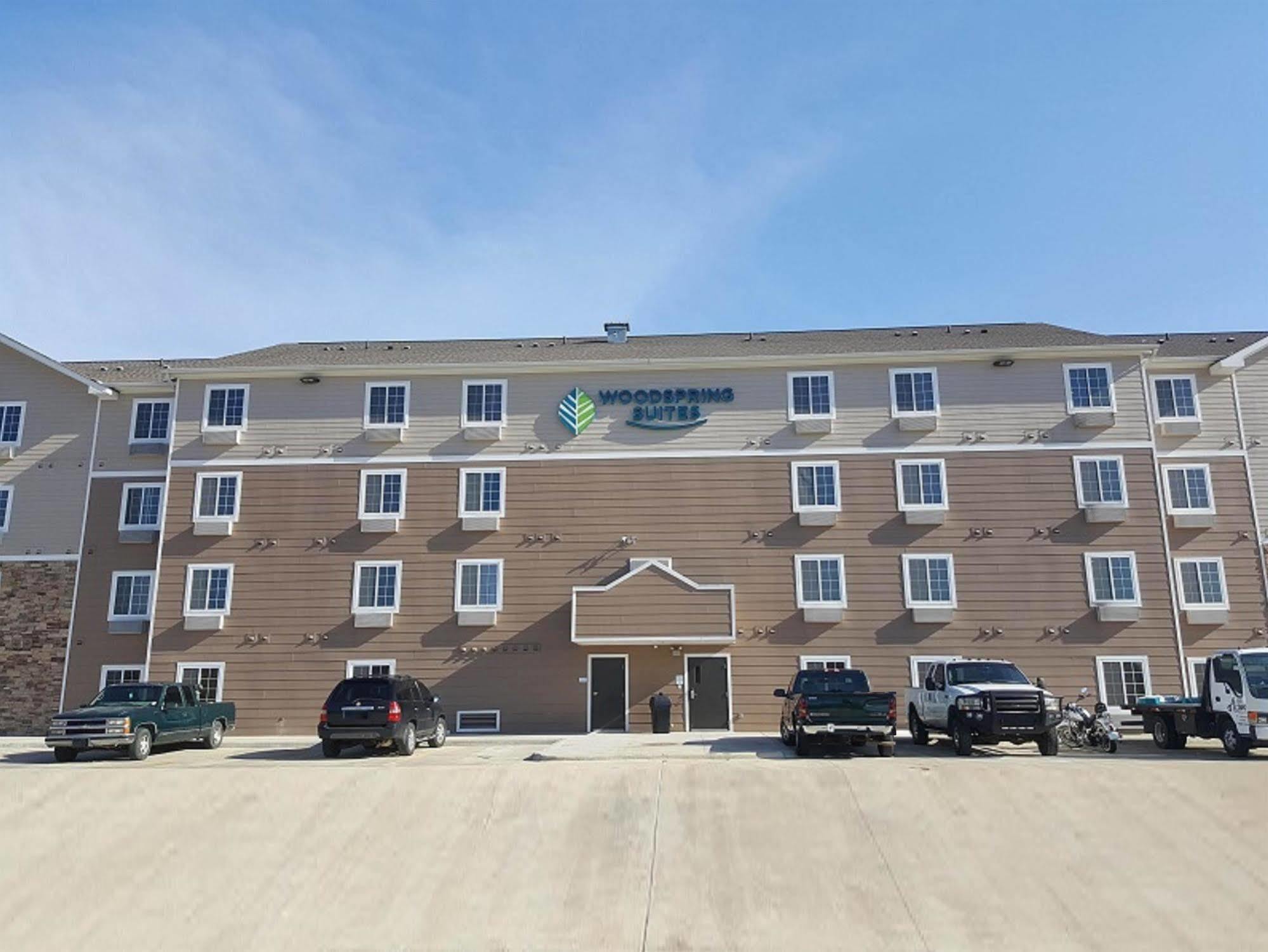 Woodspring Suites Lake Charles Exterior photo